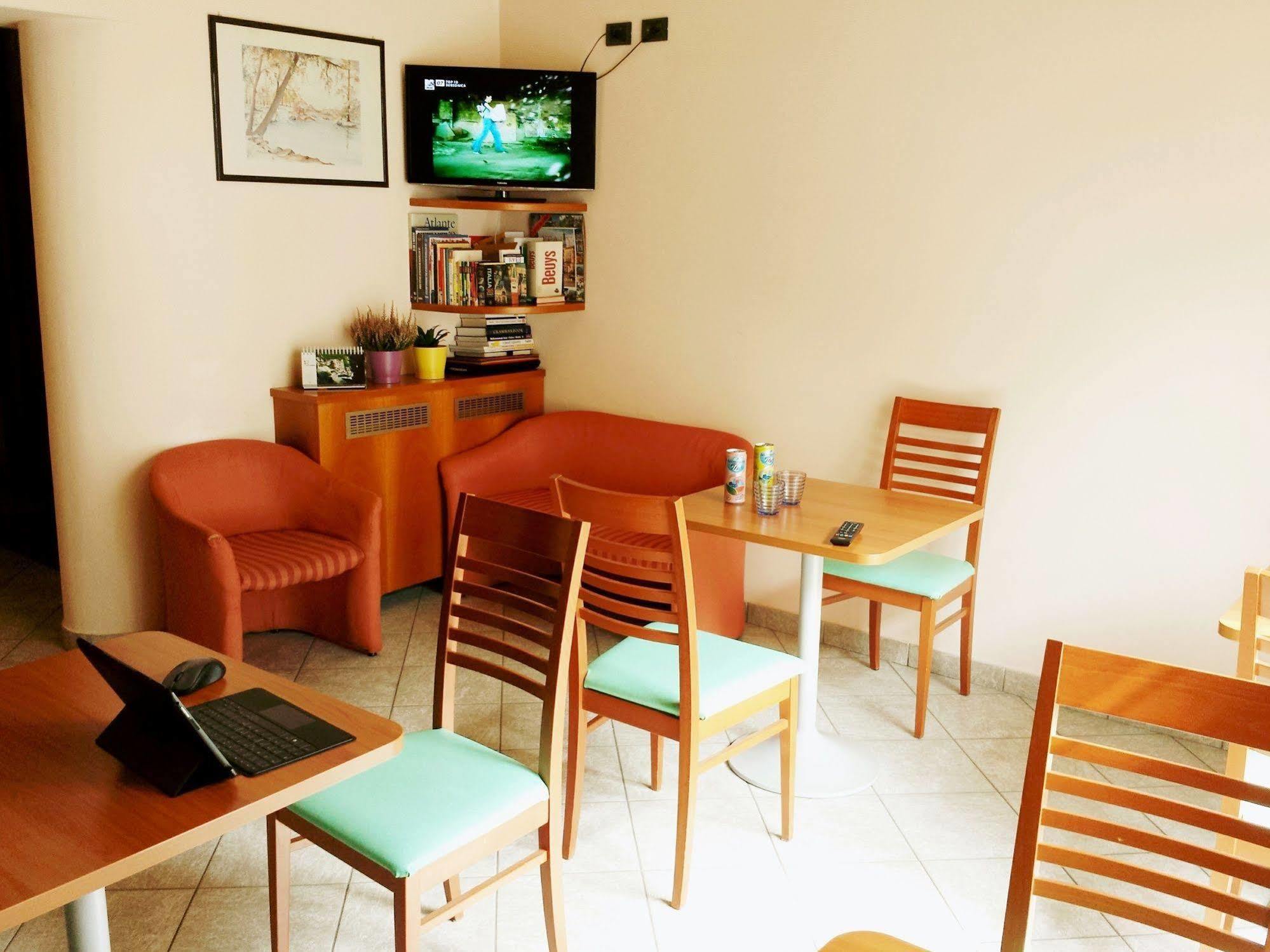 Hotel Eden Милано Екстериор снимка
